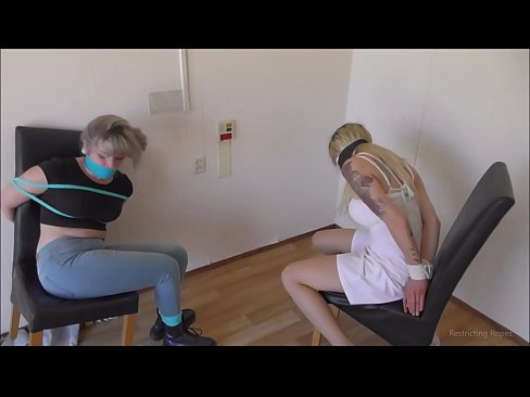 ❤️ Závislá / svázaná a s roubíkem / dáma v nesnázích Šukání video u cs.passionateembracespotlight.ru ❌️❤